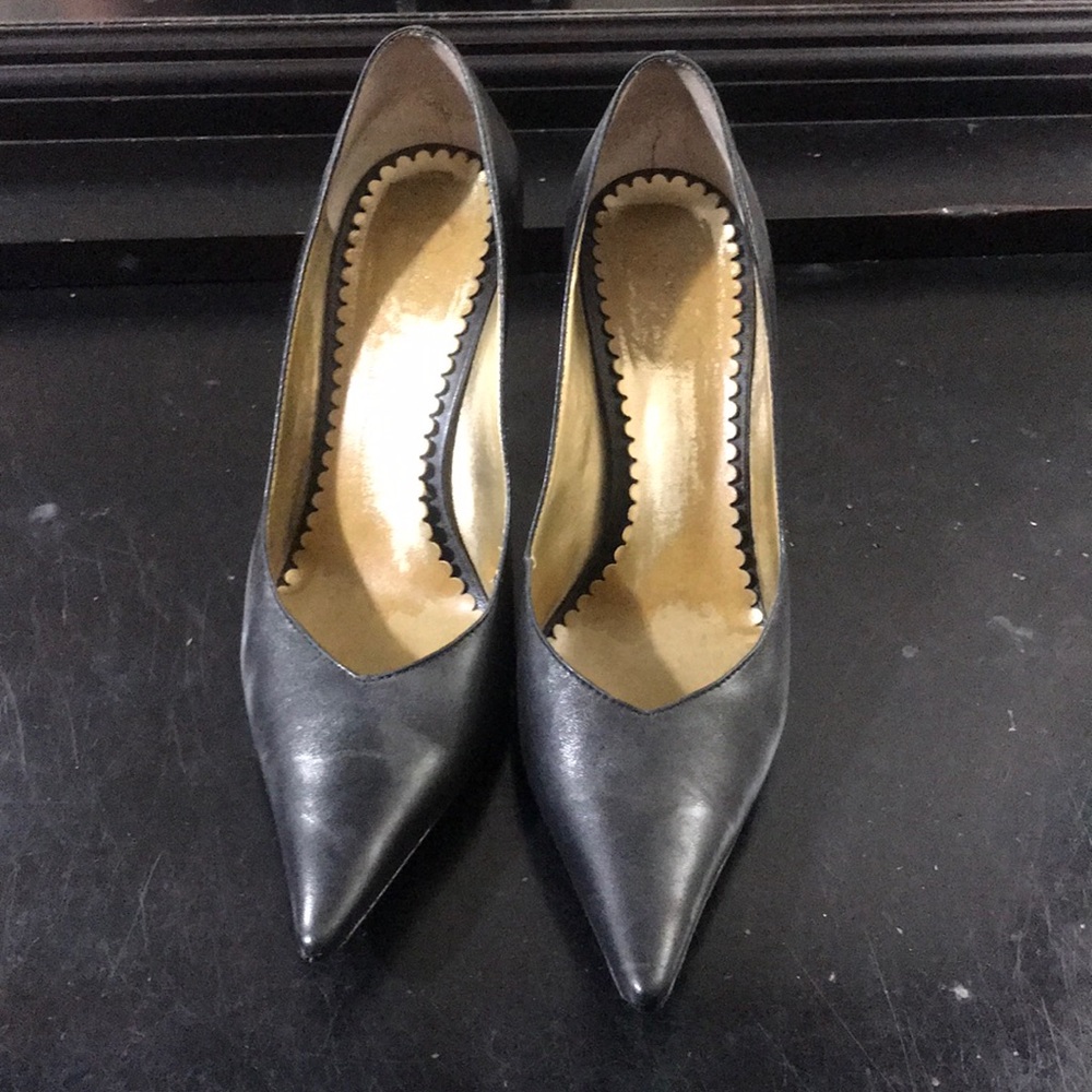 Jessica Simpson pumps